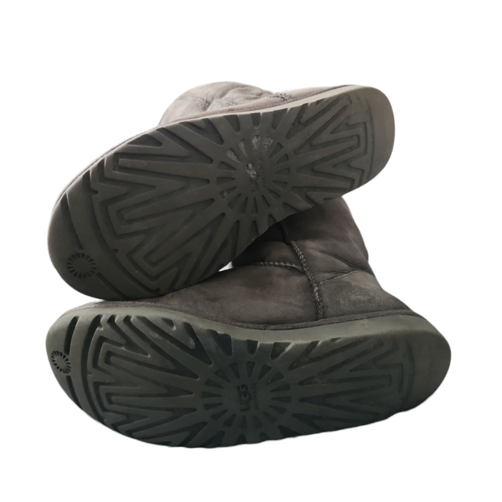 Uggs Size 10 - image 3